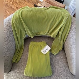 12th Tribe Light Green Pleated Set